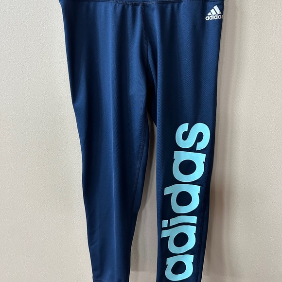 Women’s Adidas tights - Picture 1 of 3